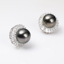 Load image into Gallery viewer, Tahitian Black Pearl Stud Earrings