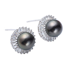 Load image into Gallery viewer, Tahitian Black Pearl Stud Earrings