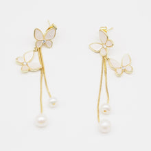 Load image into Gallery viewer, Butterfly Tassel Pearl Earrings in 18k Gold Plated