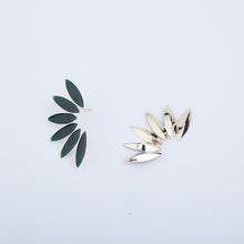 Load image into Gallery viewer, JEMUZEWEL Palm Leaf Plated 14K Gold Earrings
