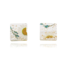 Load image into Gallery viewer, Little Daisy Resin Stud Earrings

